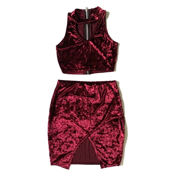 Cutout Choker Crop Top & Wrap Skirt Set - Picture 3 of 16